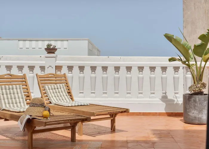 Atlantic Nomad Retreat *