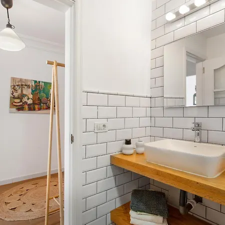 Atlantic Nomad Retreat *